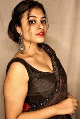 Payal Thakur +971551915424